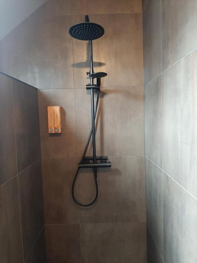 De Sarrieshut Apartman Houwerzijl Kültér fotó