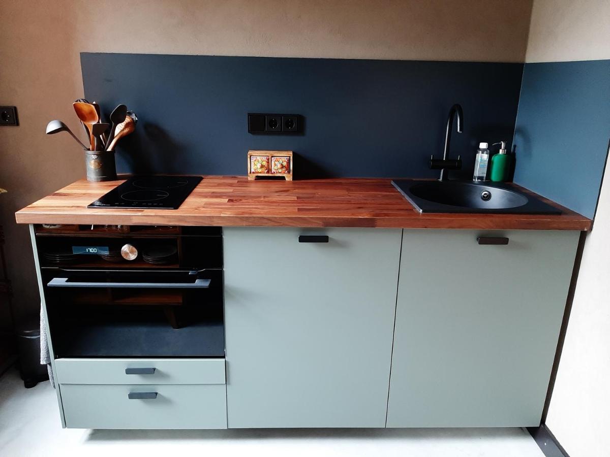 De Sarrieshut Apartman Houwerzijl Kültér fotó